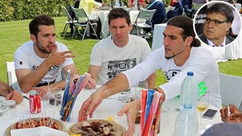 Martino to chuc tiec nuong thong bao chia tay Barca hinh anh