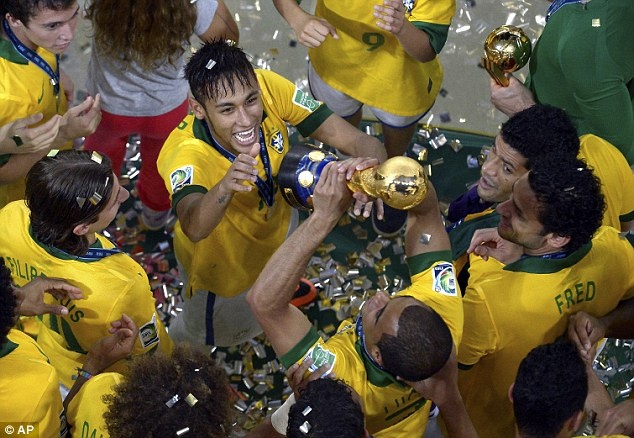 Messi co the loai Ronaldo, Brazil se vo dich World Cup 2014 hinh anh