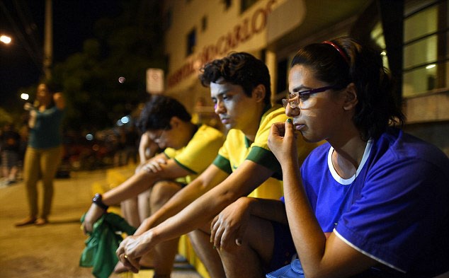 CDV Brazil do xo den benh vien ngong tin Neymar hinh anh