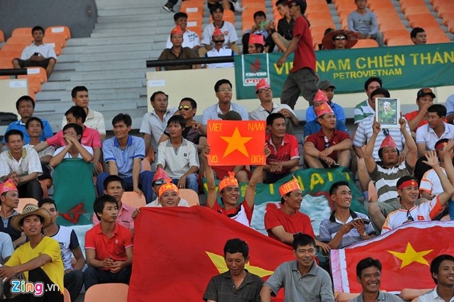 Xuan Truong ghi ban mo ty so tu cham da phat hinh anh