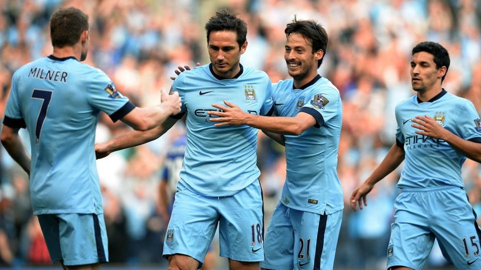 Hull 2-4 Man City: Lampard tiep tuc lam sieu du bi hinh anh