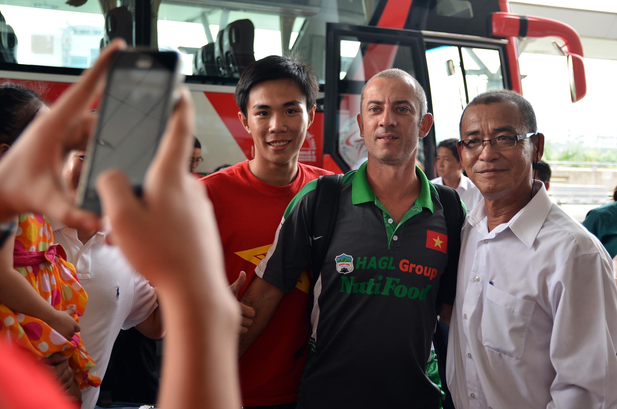 Trước khi lên đường thi đấu, HLV “Giôm” và các học trò được người hâm mộ tin tưởng sẽ tạo nên thành công ở giải đấu sắp tới.