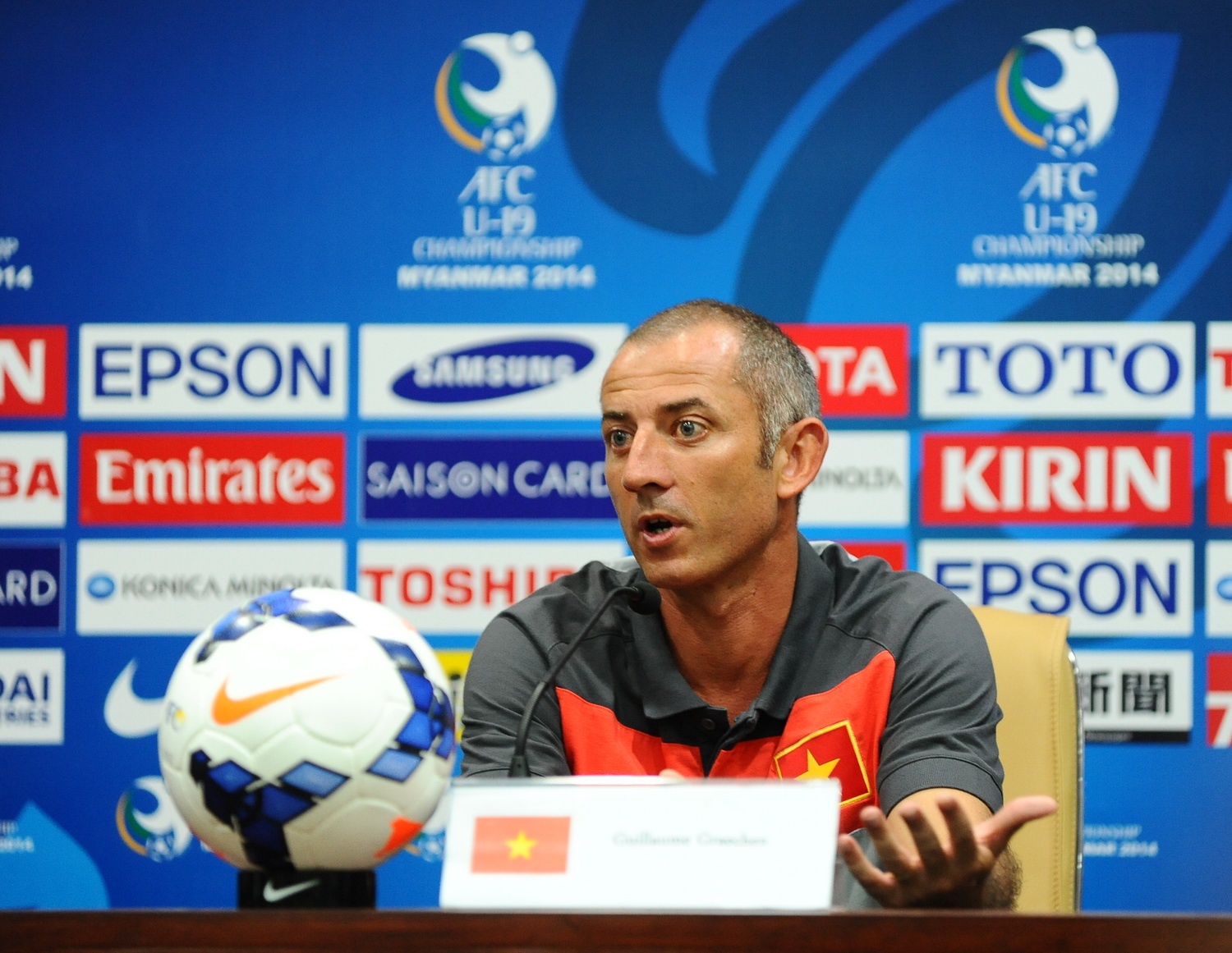 HLV Graechen: 'Day la that bai cua ca mot tap the' hinh anh