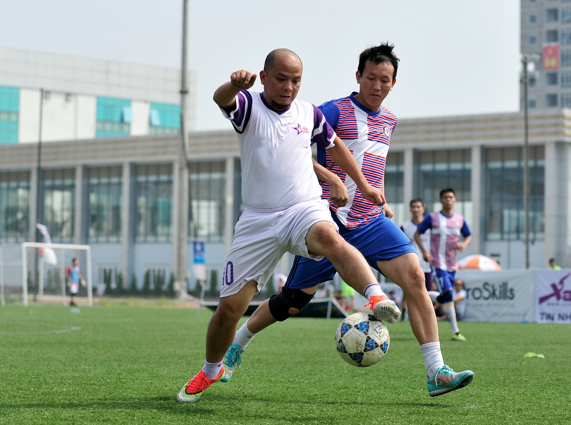 Nhung pha choi bong hay cua FC Ngoi sao hinh anh
