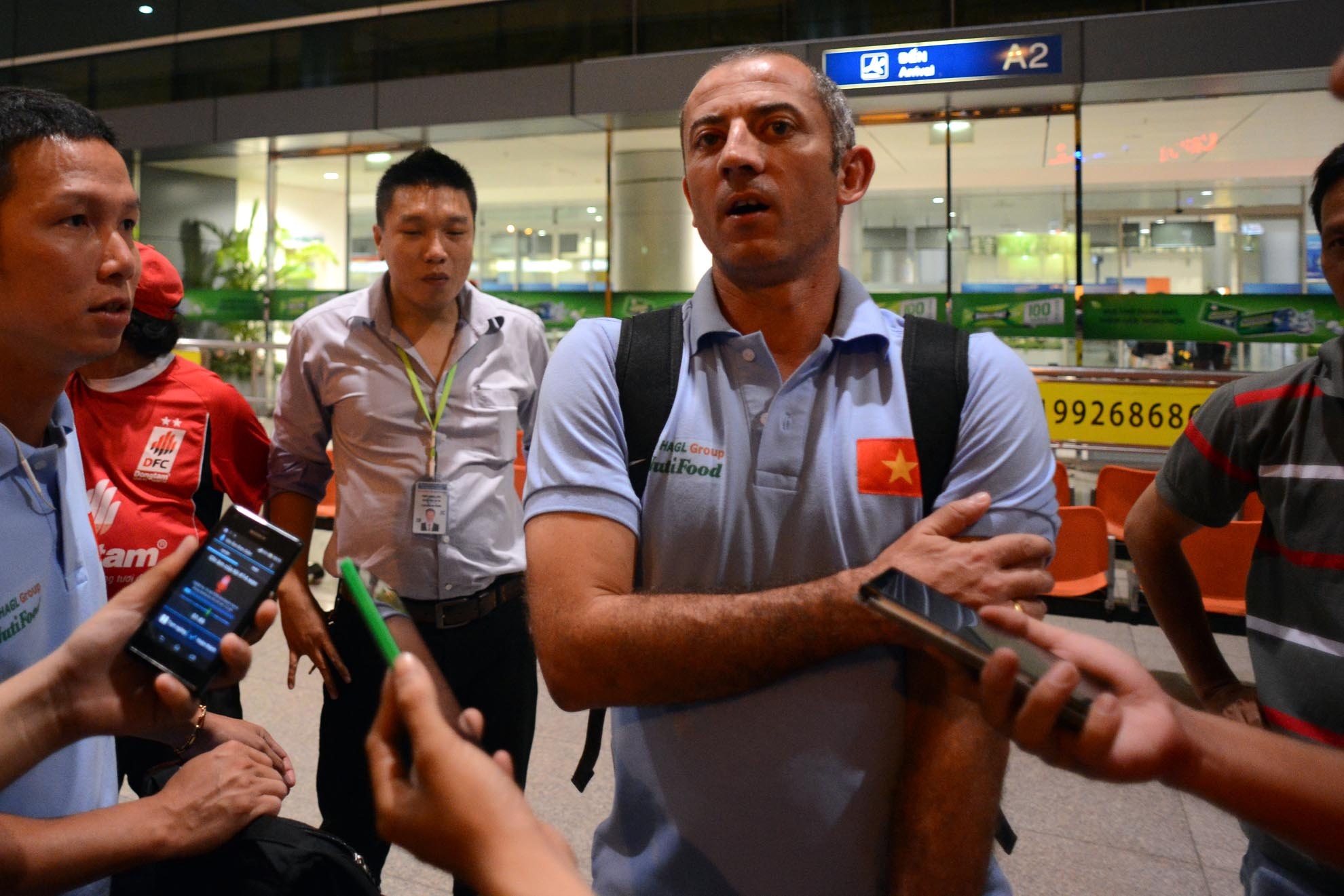 Sắp tới, các cầu thủ như Công Phượng, Xuân Trường sẽ quá tuổi để phục vụ đội tuyển U19 VN. Tuy nhiên, các cầu thủ sẽ đá tại giải U21 Quốc tế sắp tới tại Cần Thơ. Theo HLV Graechen, ông và các học trò sẽ tập luyện tích cực để chuẩn bị cho giải đấu U21 sắp tới.