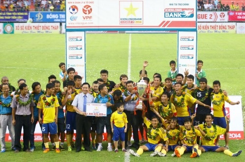 Dong Thap bo giai V.League hinh anh