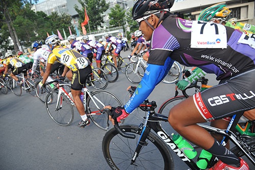 Nhung no luc khong ngung o ngay thi dau thu 4 hinh anh