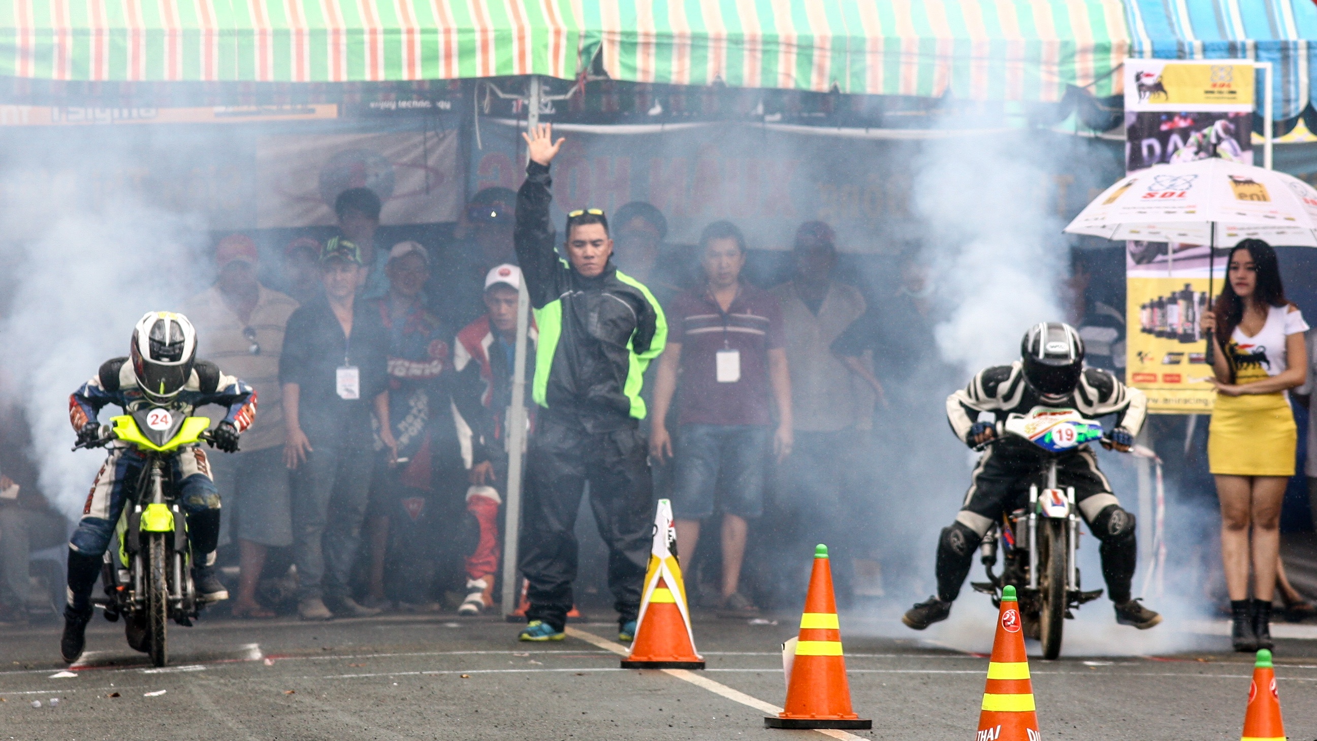 Với cự ly 400 m, tay đua nào xuất phát tốt sẽ chiếm nhiều lợi thế. Tuy nhiên, cơ hội cũng luôn mở ra ở những mét cuối cùng.