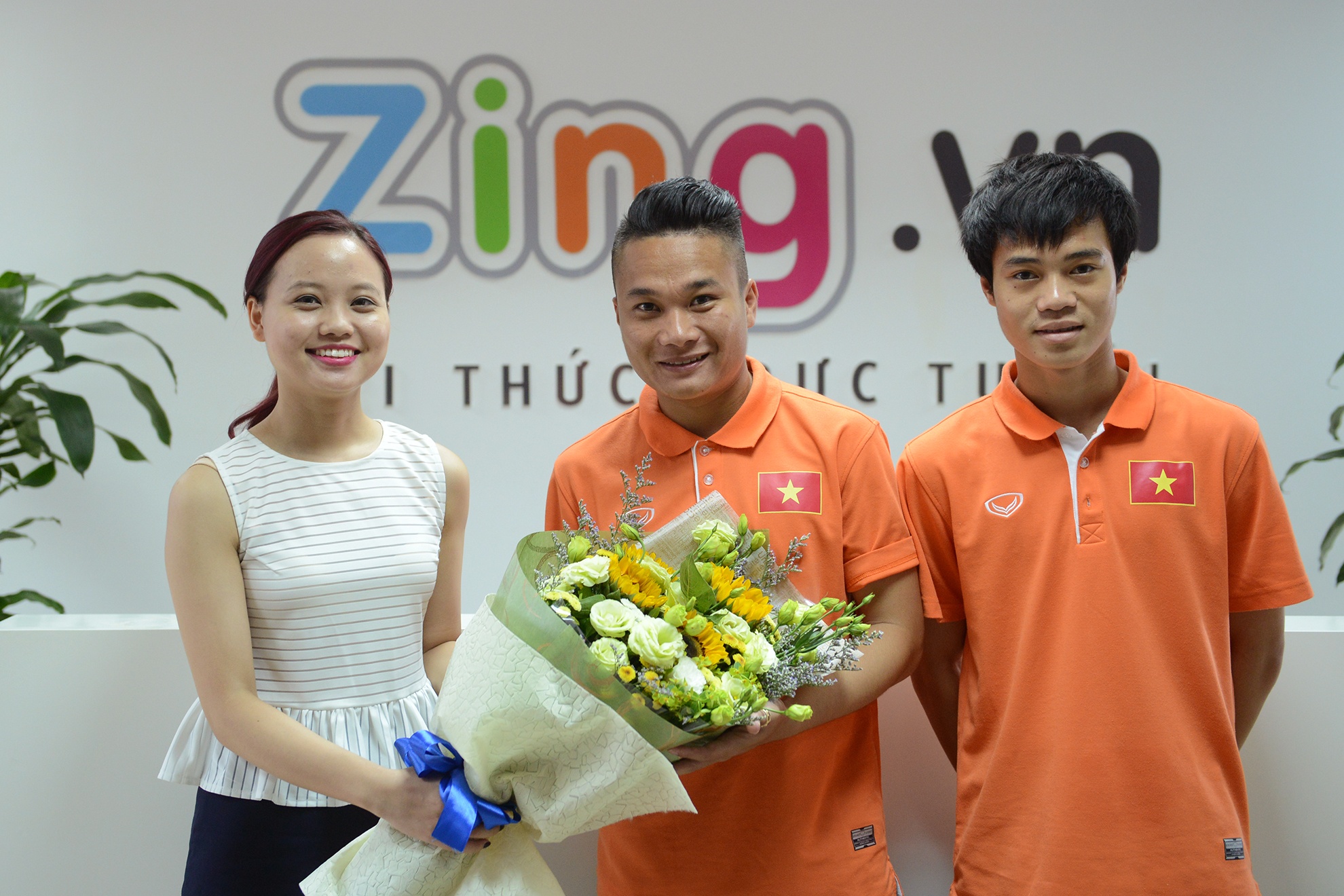 Hai tuyển thủ U23 Việt Nam Văn Toàn và Phi Sơn. Ảnh: Anh Tuấn