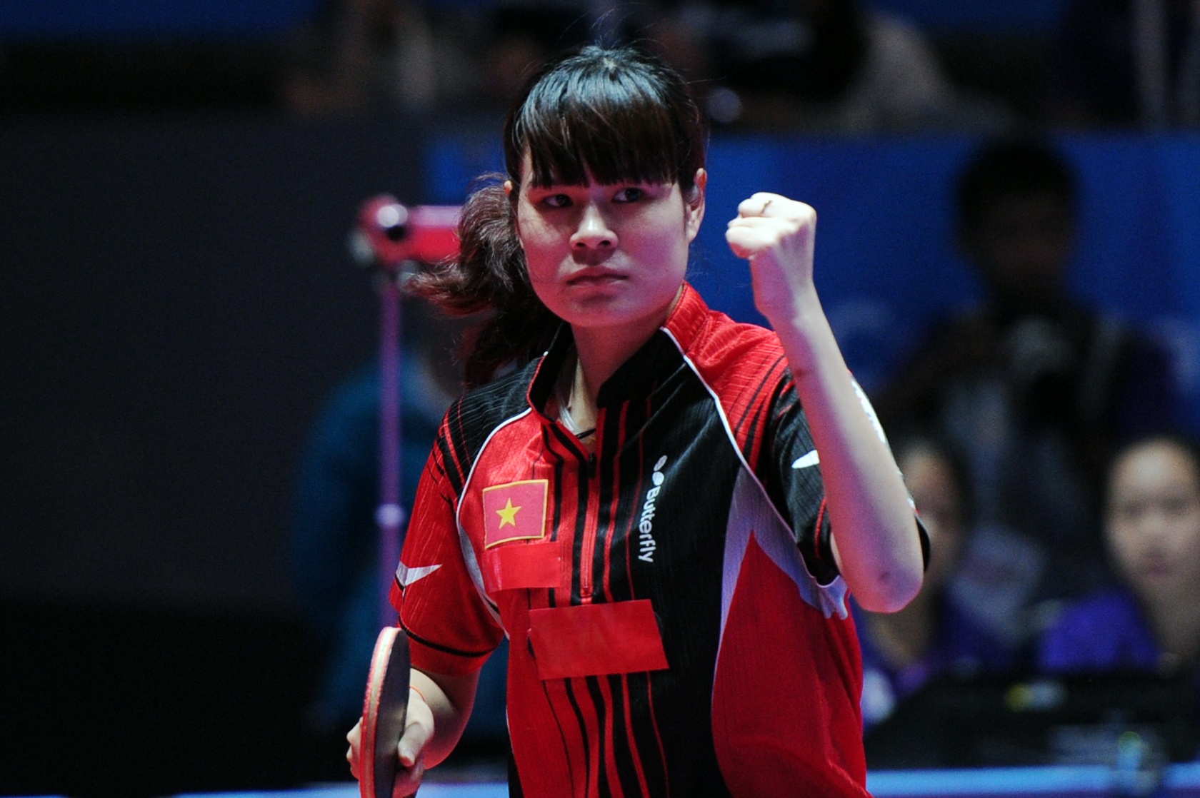 Trước lối đánh phòng thủ khá chặt và lỳ lợm của Isabella, Nguyễn Thị Nga đã bình tĩnh chờ thời cơ và dứt điểm thành công trong những pha bóng quyết định để giành thắng lợi chung cuộc 3-2 trước VĐV đội chủ nhà.