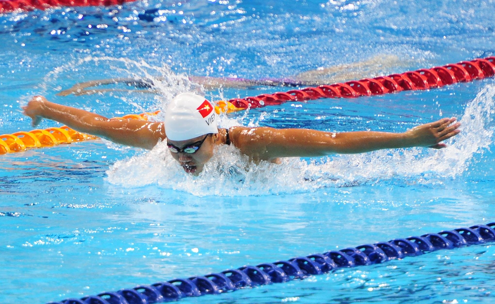 Ánh Viên vượt trội các đối thủ trên đường đua. Ảnh: Hoàng Hà