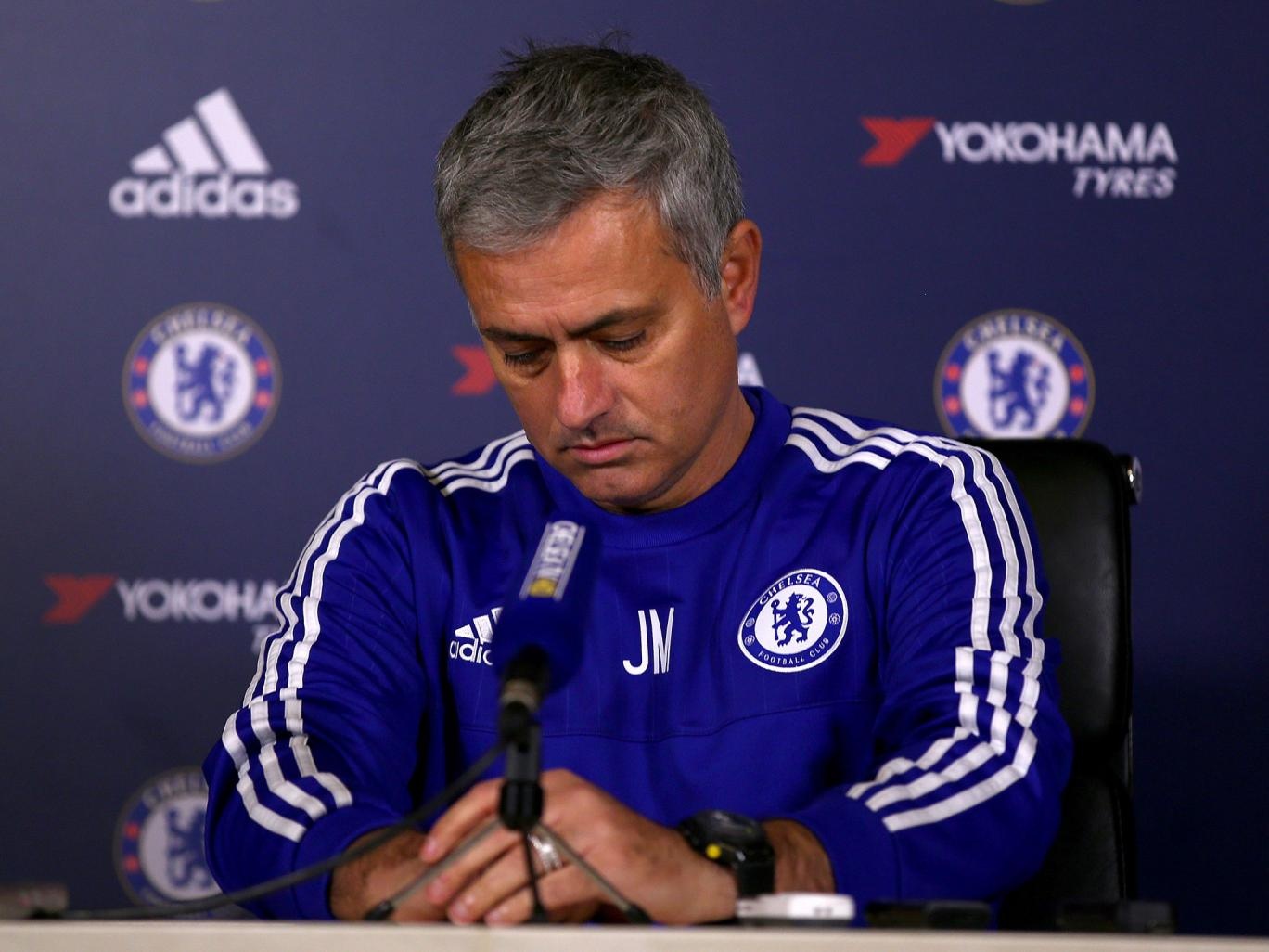 Chelsea sa thai HLV Jose Mourinho, bo nhiem Hiddink hinh anh