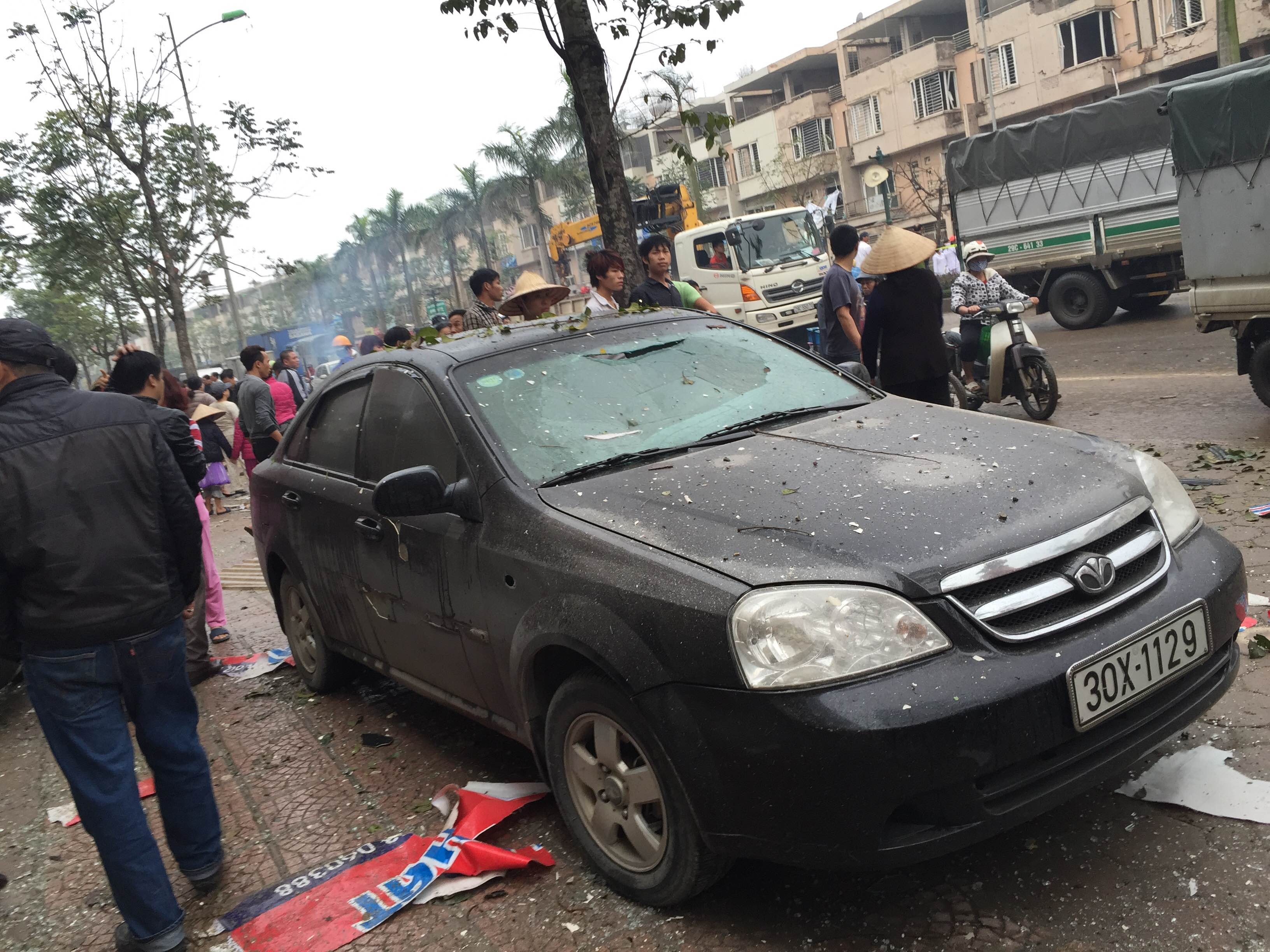 Video hien truong vu no lon o Ha Dong hinh anh