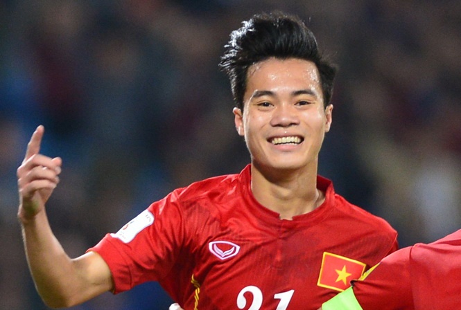 Cham diem tuyen Viet Nam: Ruc sang hang cong hinh anh