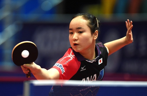 Khoanh khac VDV bong ban 15 tuoi danh bai nha DKVD the gioi hinh anh