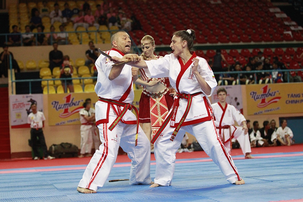 Bulkempo chinh phuc khan gia Viet Nam anh 2