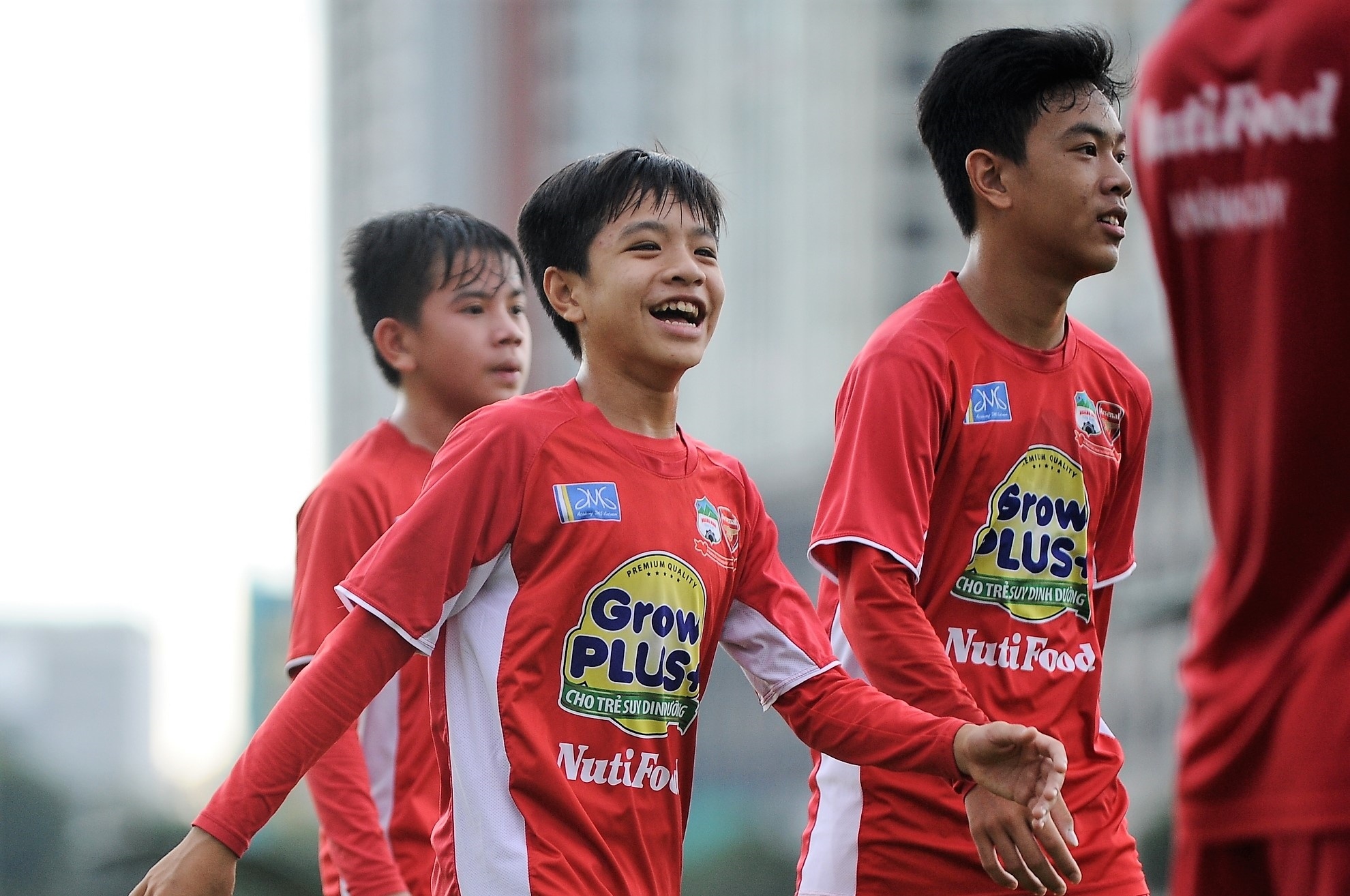 Chi phi cho moi hoc vien JMG TP.HCM len toi 1 trieu USD hinh anh