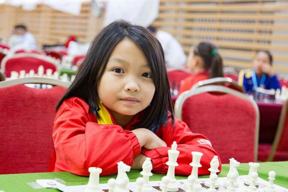 Cam Hien duoc thuong nong sau giai co vua Dong Nam A hinh anh