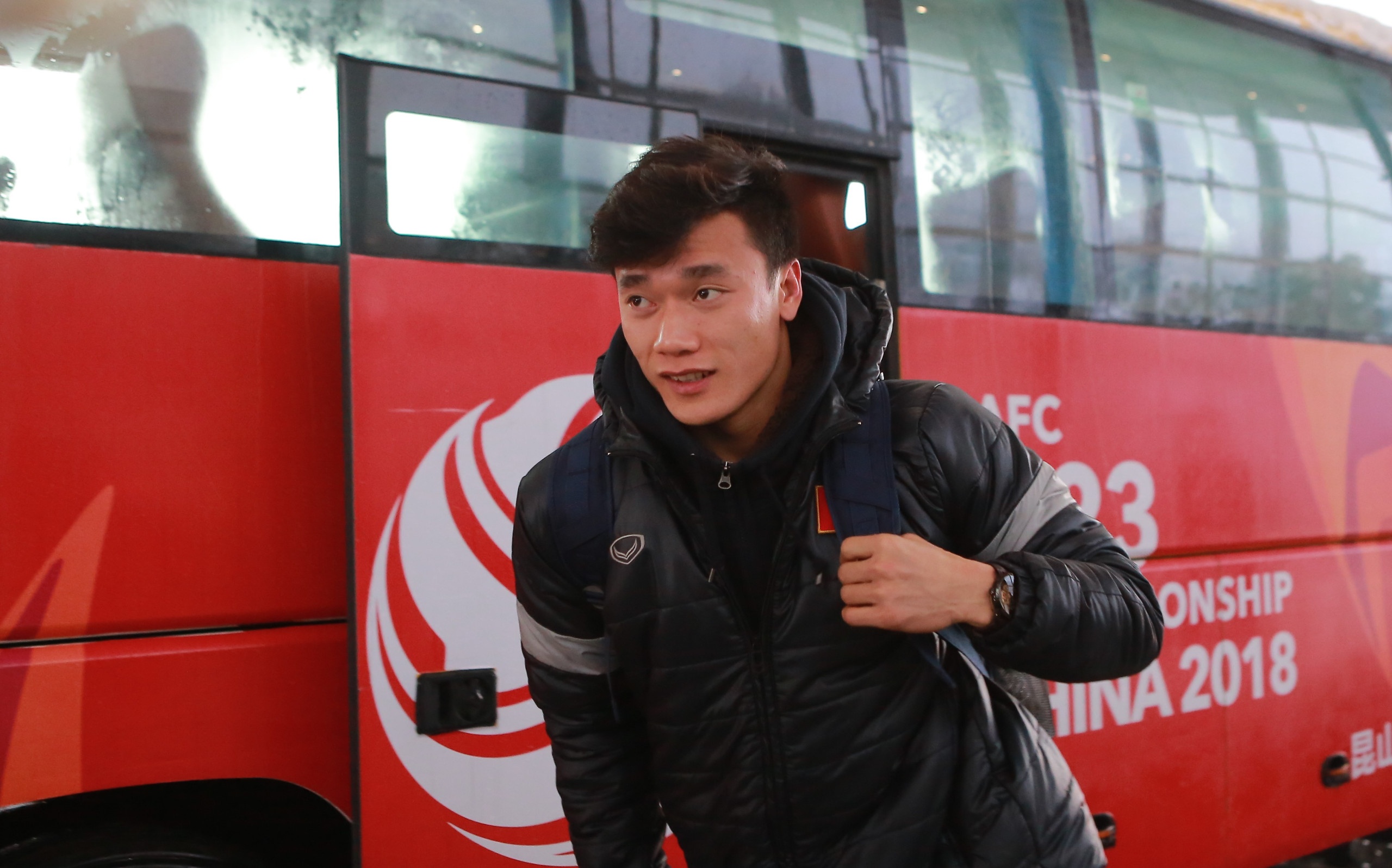 Chuyen co rieng don U23 Viet Nam ve nuoc hinh anh