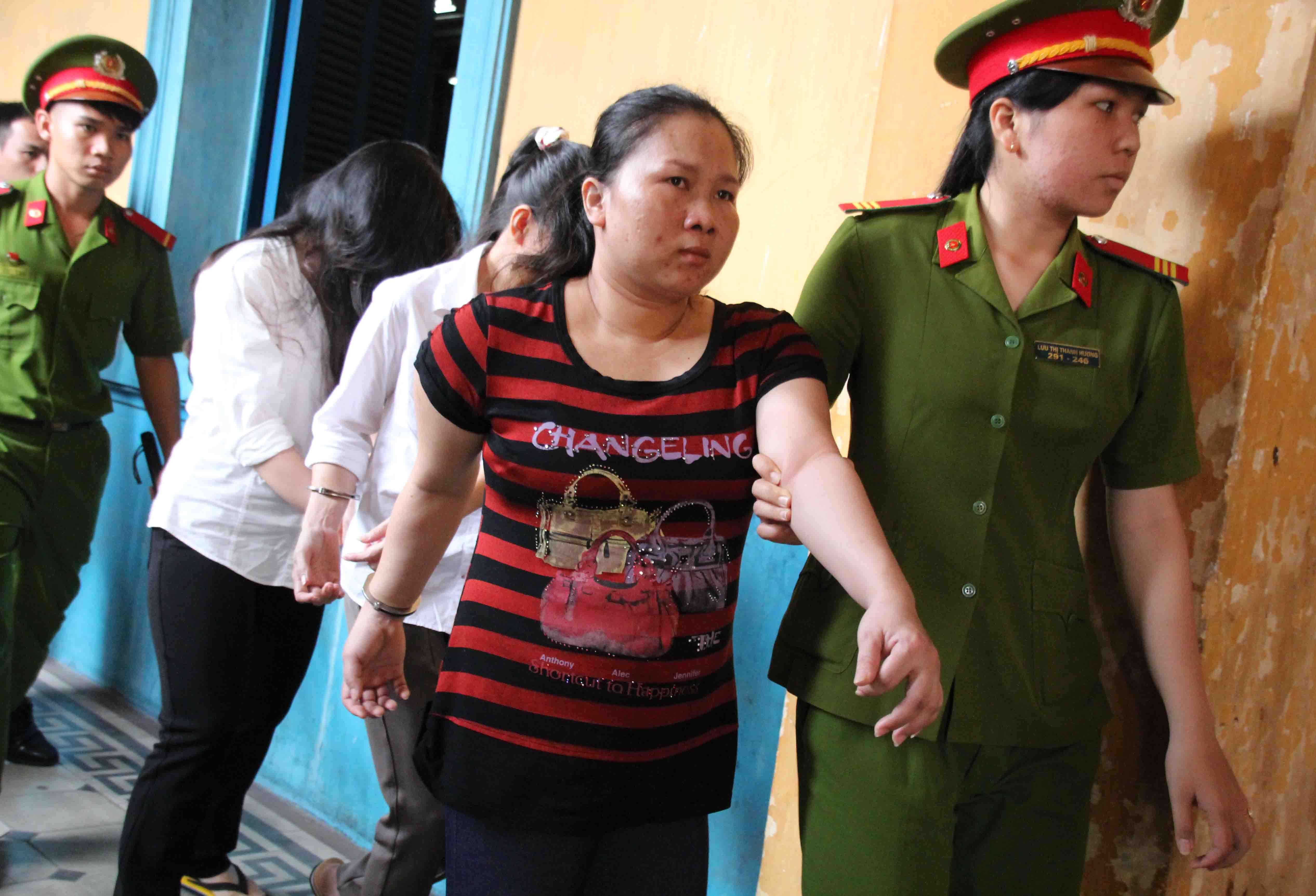 Ba 'nu quai' van chuyen ma tuy doi danh phong vien hinh anh