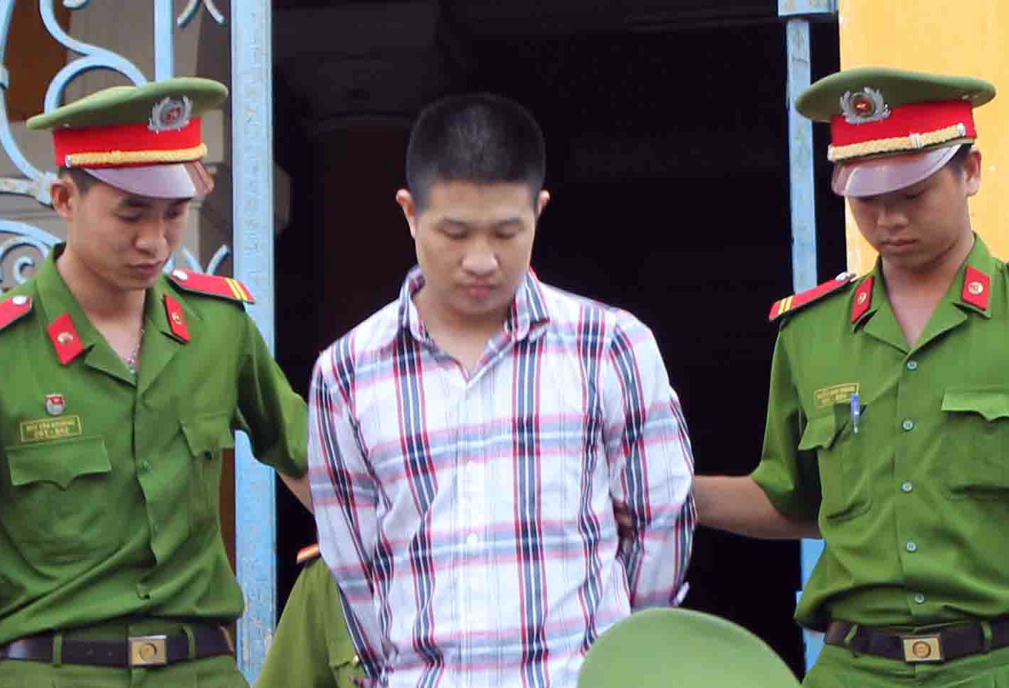 Ong chu cua hang dau an tong chet nu quan ly kho hinh anh