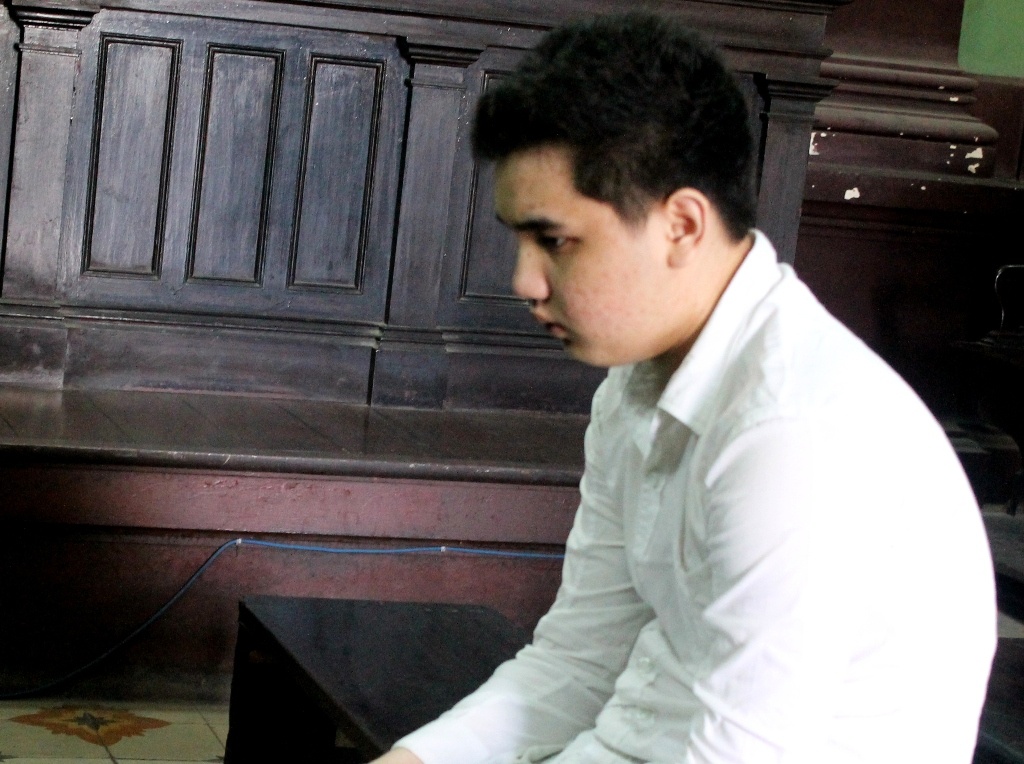 Giet nguoi vi mau thuan trong tiec cuoi hinh anh