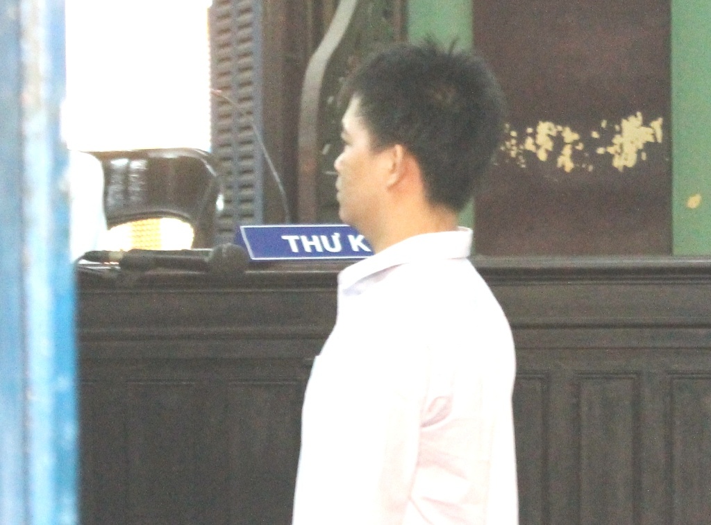 Lanh 14 nam tu, bi cao 'quay' tung toa an hinh anh