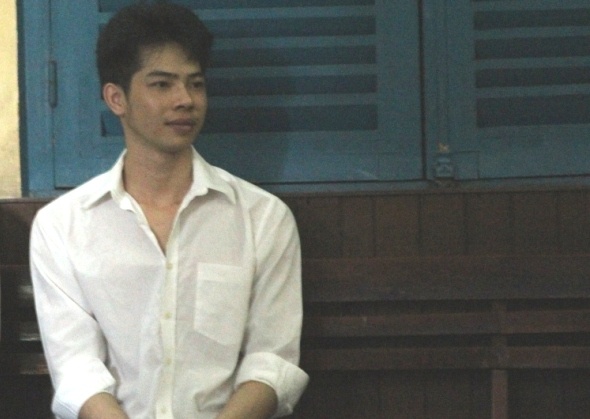 16 nam tu cho nam thanh nien dam chet tinh dich hinh anh