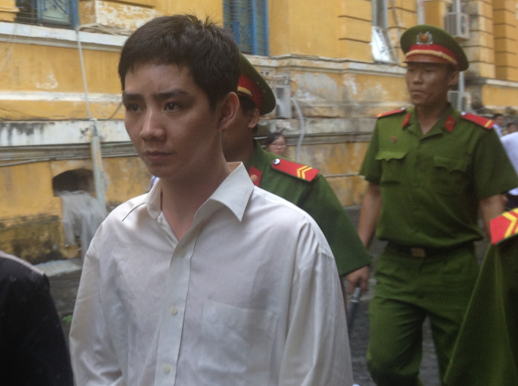 Cuop bat thanh, ban nha di noi khac song hinh anh