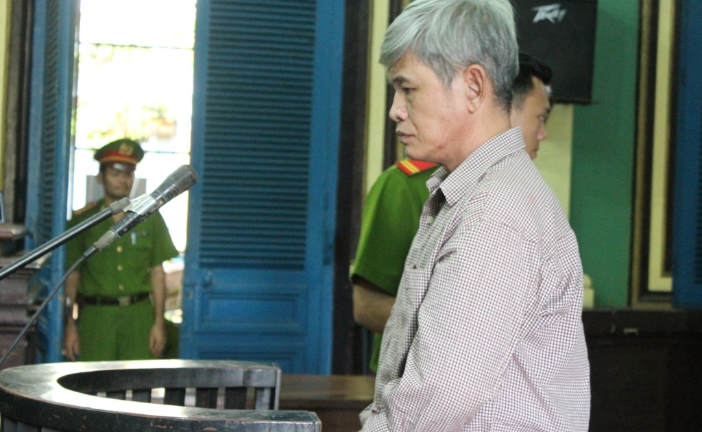 Mau thuan khi danh bai, mang sung di ban nguoi hinh anh