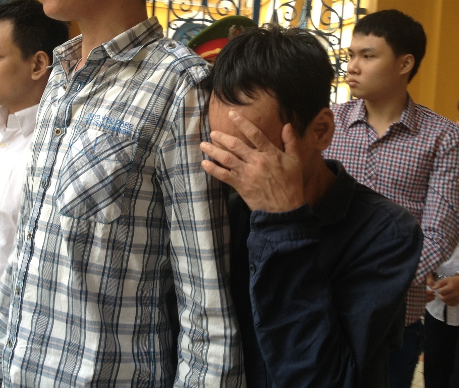 Trom tai san nguoi nuoc ngoai bang chieu doc hinh anh