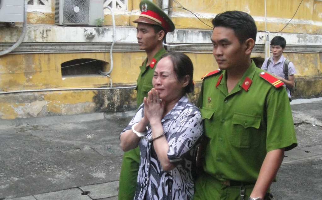 Ba ban ve so gia chu dat de lua 1,5 ty dong hinh anh