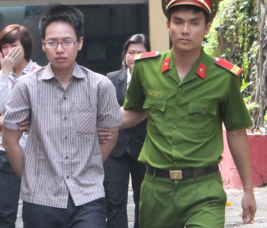 Bi kich tu moi tinh dong tinh hinh anh