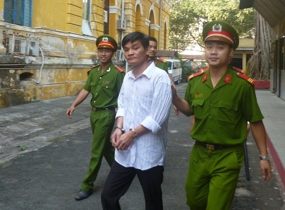 Trom cuon giay nham tri gia 700.000 dong, lanh 9 thang tu hinh anh