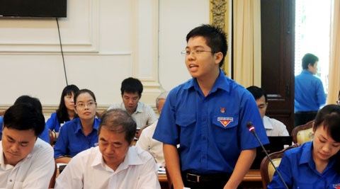 Lanh dao HDND TP.HCM nghe y kien cu tri tre hinh anh