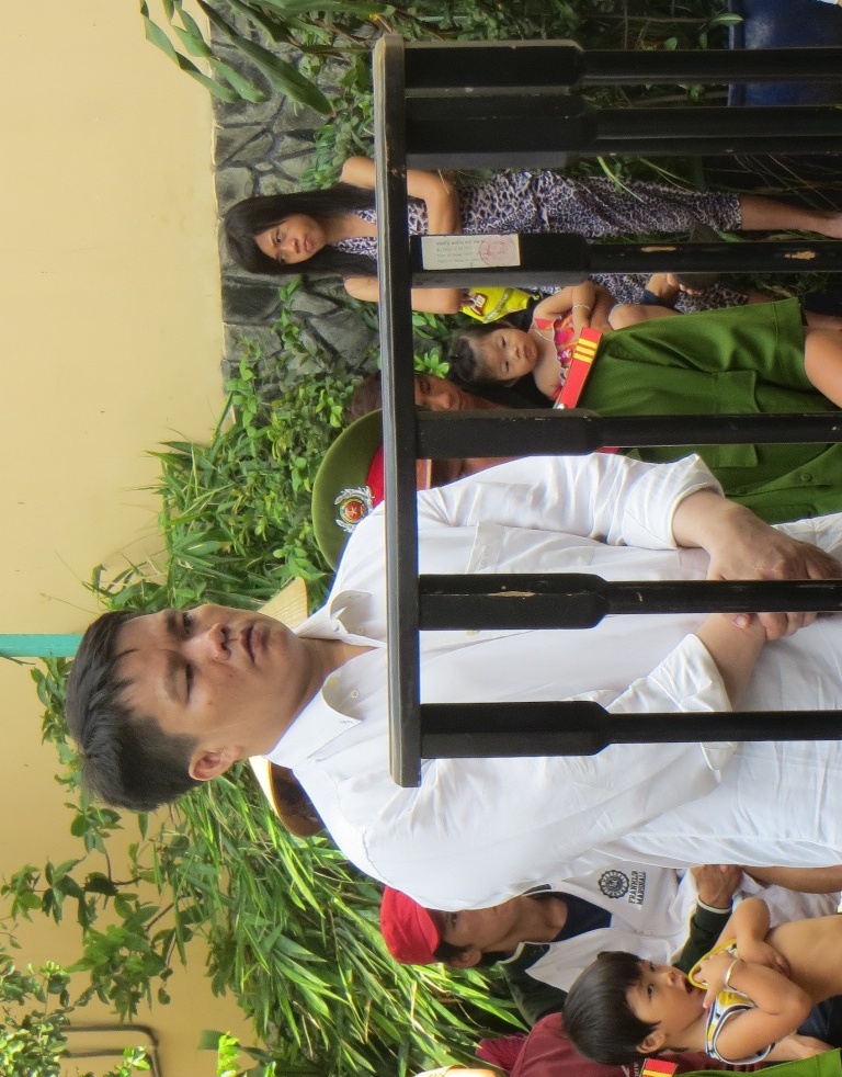 Danh ban trong thuong vi moi bia khong uong hinh anh