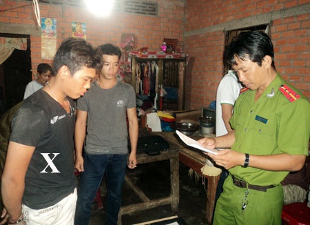 Nhieu nguoi dong tinh bi giet, cuop tai san hinh anh