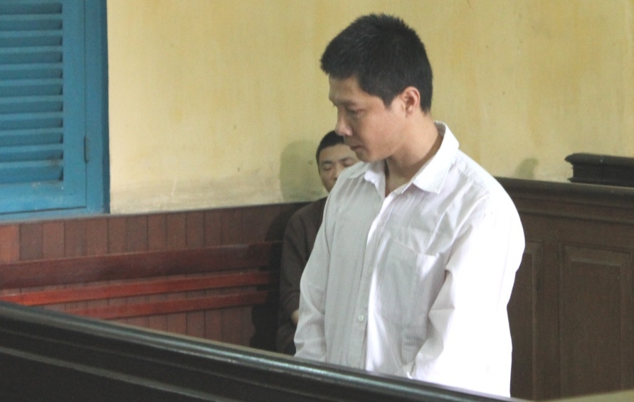 Y an 15 nam tu doi voi ke hai doi con gai ban than hinh anh