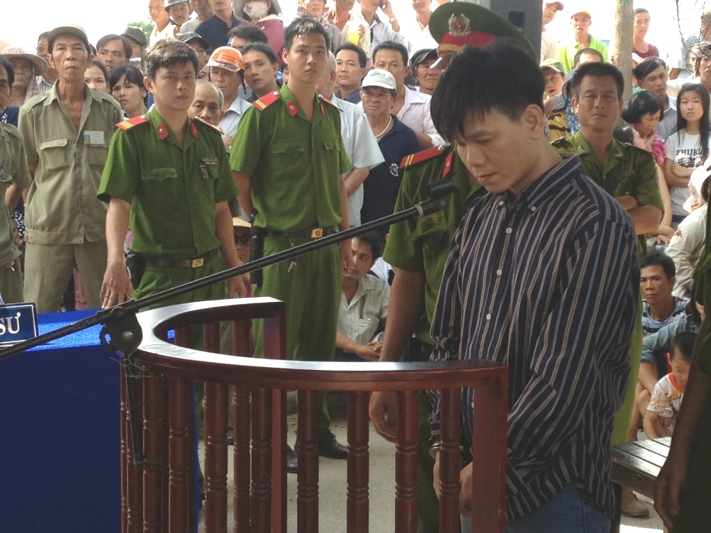 Dam chet dai ca giang ho vi bi uc hiep hinh anh