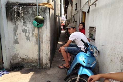 Nhiều người dân địa phương không ngờ gã thanh niên hiền lành ở trọ kế cận suốt hơn 2 năm qua lại gây nên tội ác dã man.