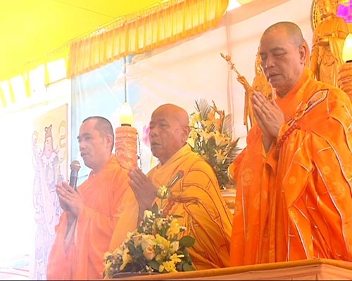 Hang ngan nguoi du le cau sieu hung binh Hoang Sa hinh anh