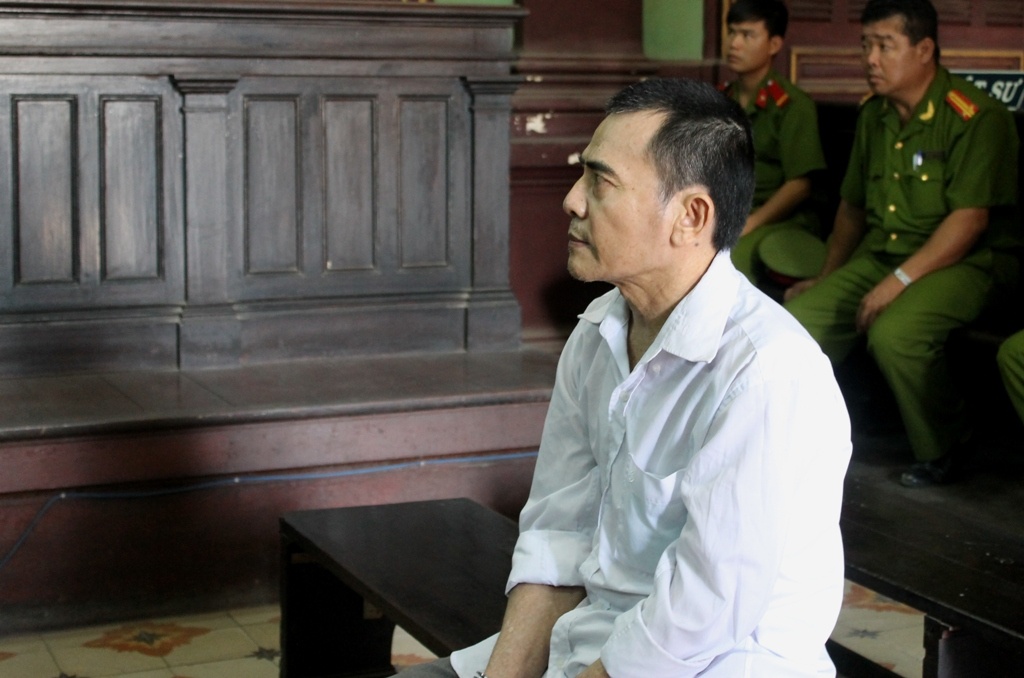 Hung thủ trước vành móng ngựa.