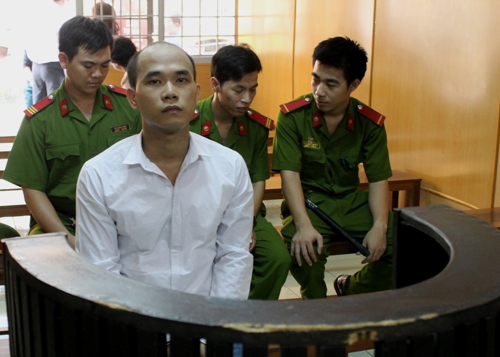 Dam chet nguoi vi bi che nghe nhac do con mo to hinh anh