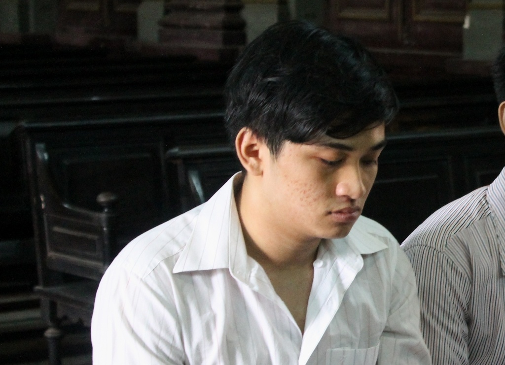 Ân tại tòa phúc thẩm.