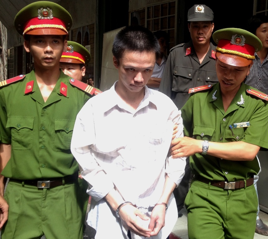 Tu hinh ke giet ban gai liet hai chan de cuop vang hinh anh