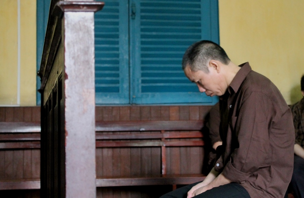 Bi truy sat, xach dao chem hang xom den chet hinh anh