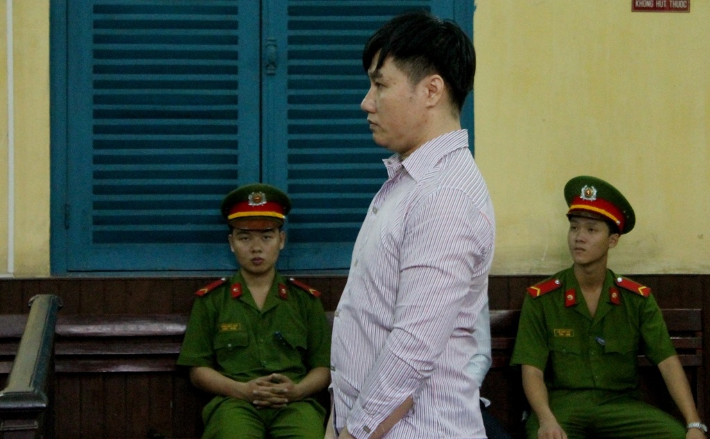 Giam an tu hinh cho ke chem chet ban vi khong tra tien nhau hinh anh