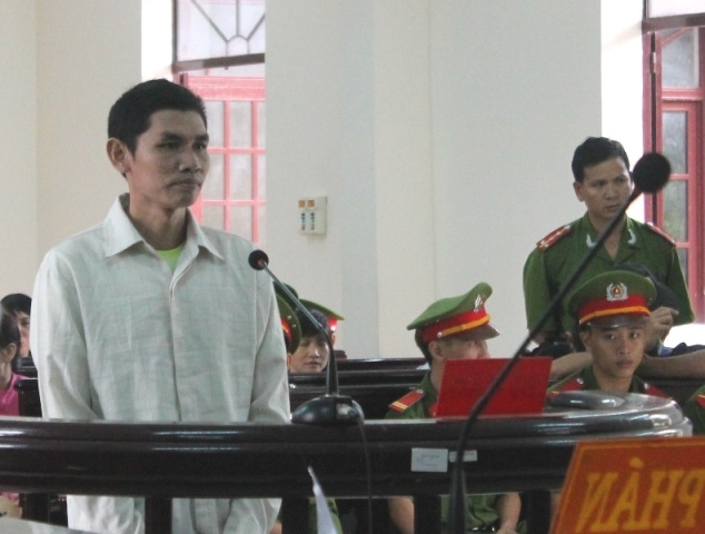 Chay tu Nghe An vao Vung Tau cam bua danh chet vo hinh anh