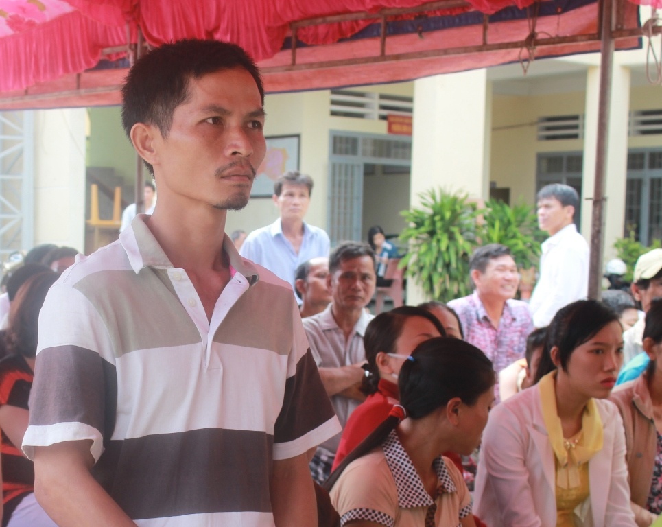 Anh Hậu thông cảm cho các bị cáo và xin tòa giảm nhẹ hình phạt cho họ.