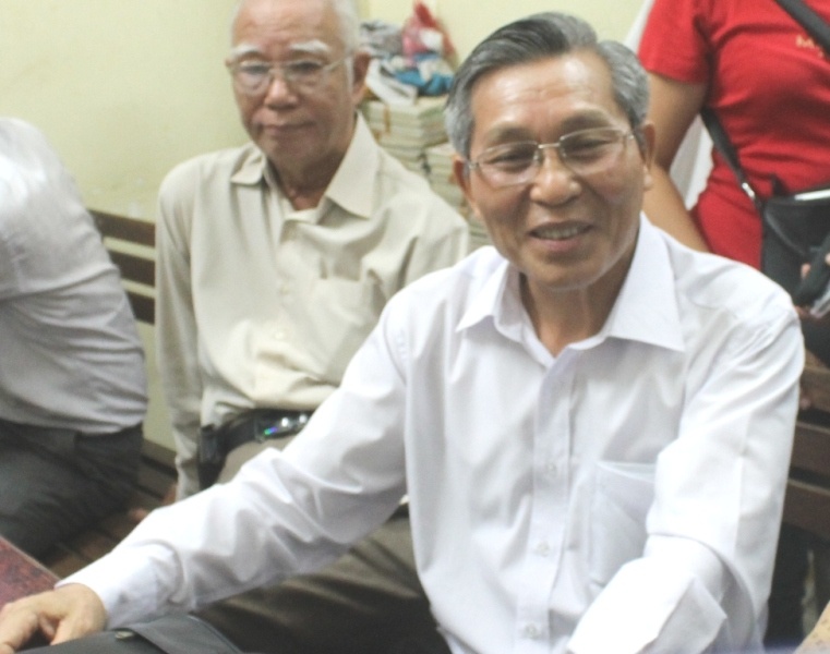 Y an vu hieu truong dai hoc Hung Vuong kien UBND TP.HCM hinh anh